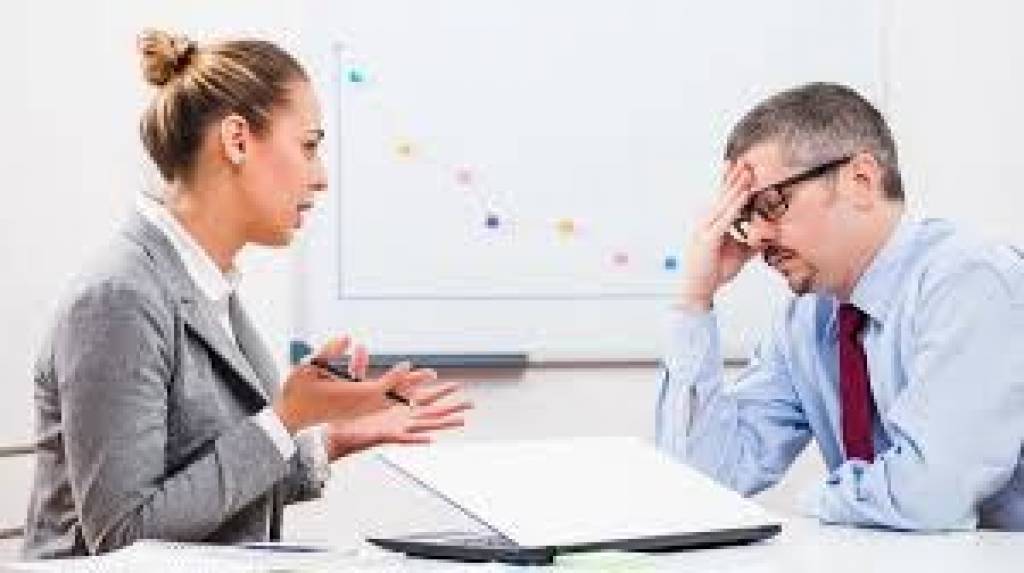 Ноқонуний тарзда ишдан четлатилган ходимга 3 миллион сўмдан ортиқ зарар ундириб берилди