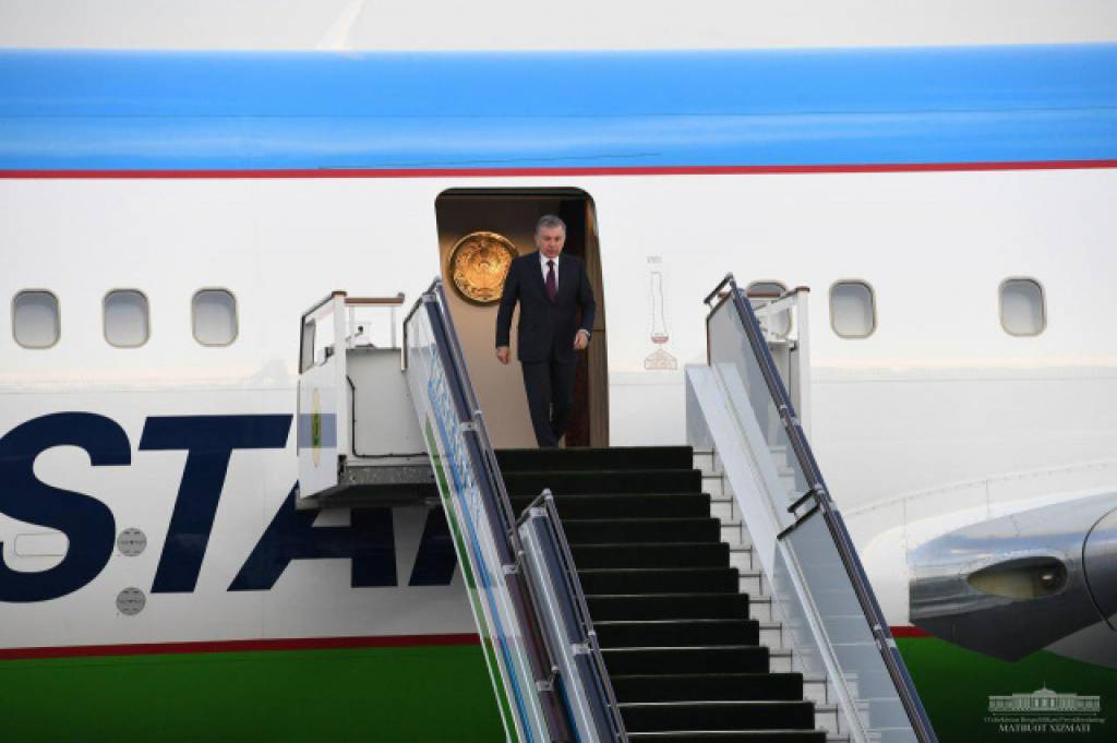 Shavkat Mirziyoyev Qoraqalpogʻistonga tashrifini yakunlab, Toshkentga qaytib keldi