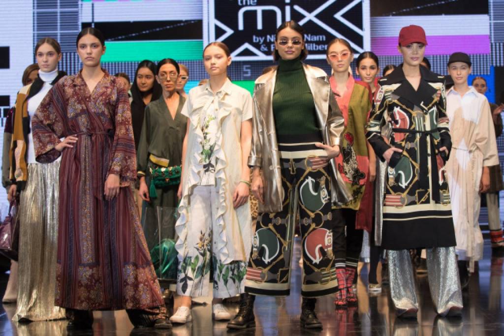 Ташкент на неделю. Uzbekistan Fashion week 2022. Tashkent Fashion week 2019. Ташкентская неделя моды. Показ мод Узбекистан.