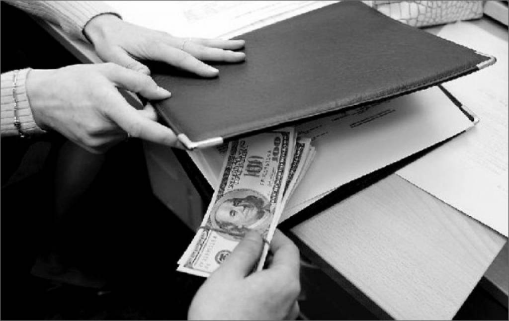 Взятка за законные действия. Взятка. Коррупция рисунки. Какая сумма считается взяткой. Коррупция.