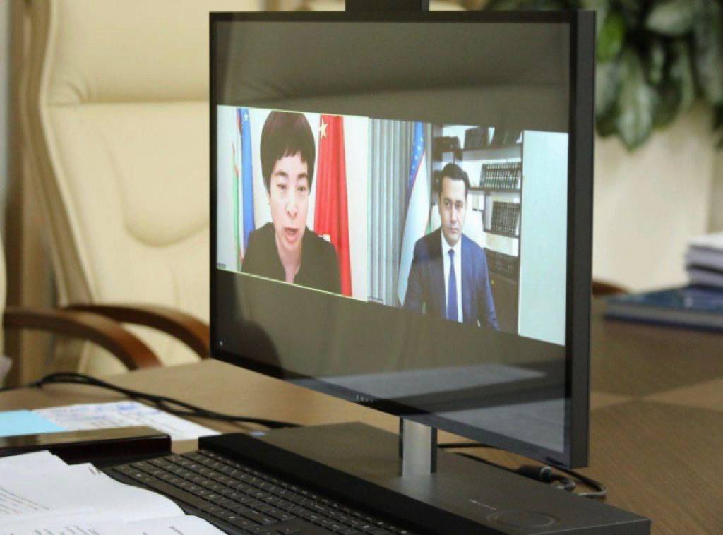 Sardor Umurzakov holds talks with the Ambassador of China