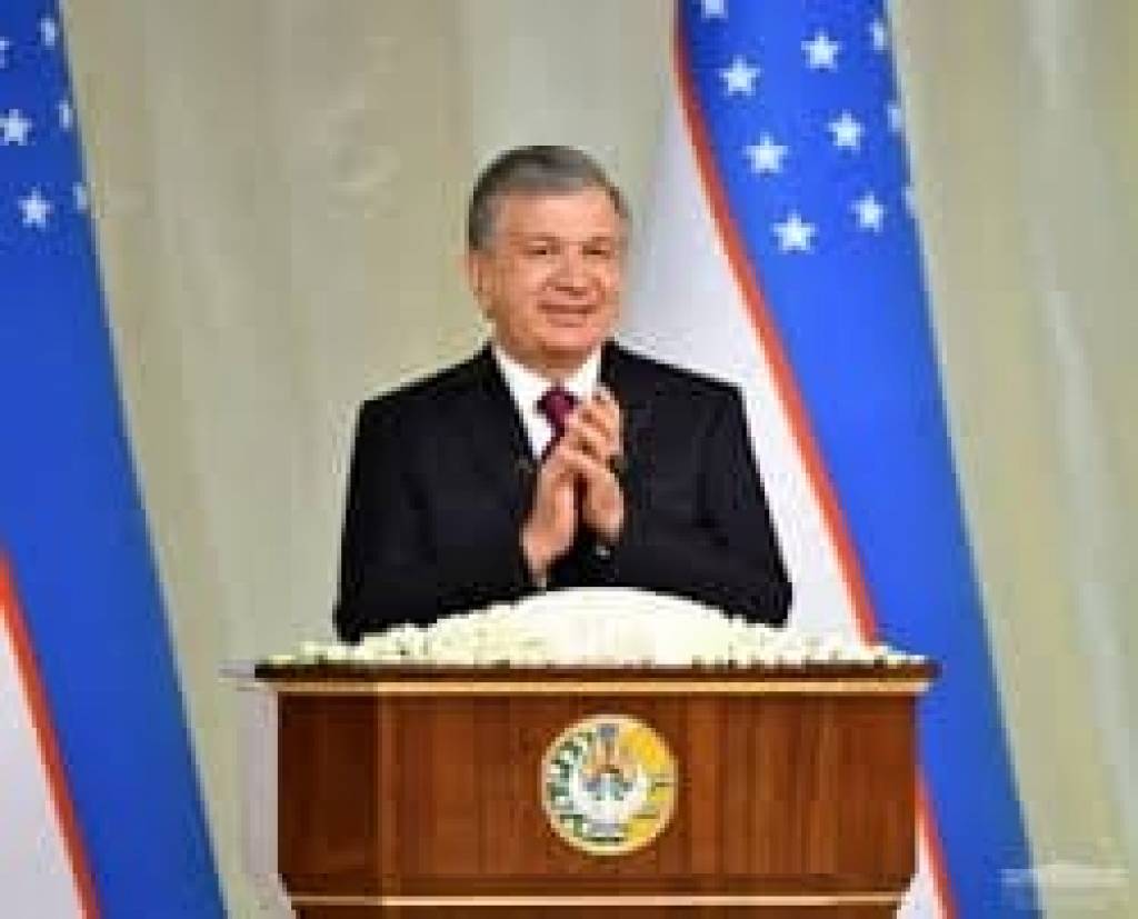 Президент Шавкат Мирзиёевга Ўзбекистон Қаҳрамони унвонини бериш таклиф этилди