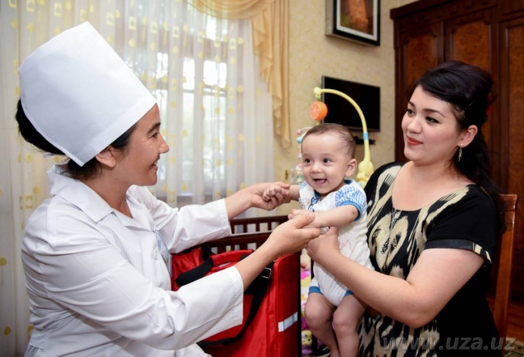 Kochada jinsiy aloqa qilish Teleboshlovchi Irina Zakamskayaning pornografik fotosuratlari