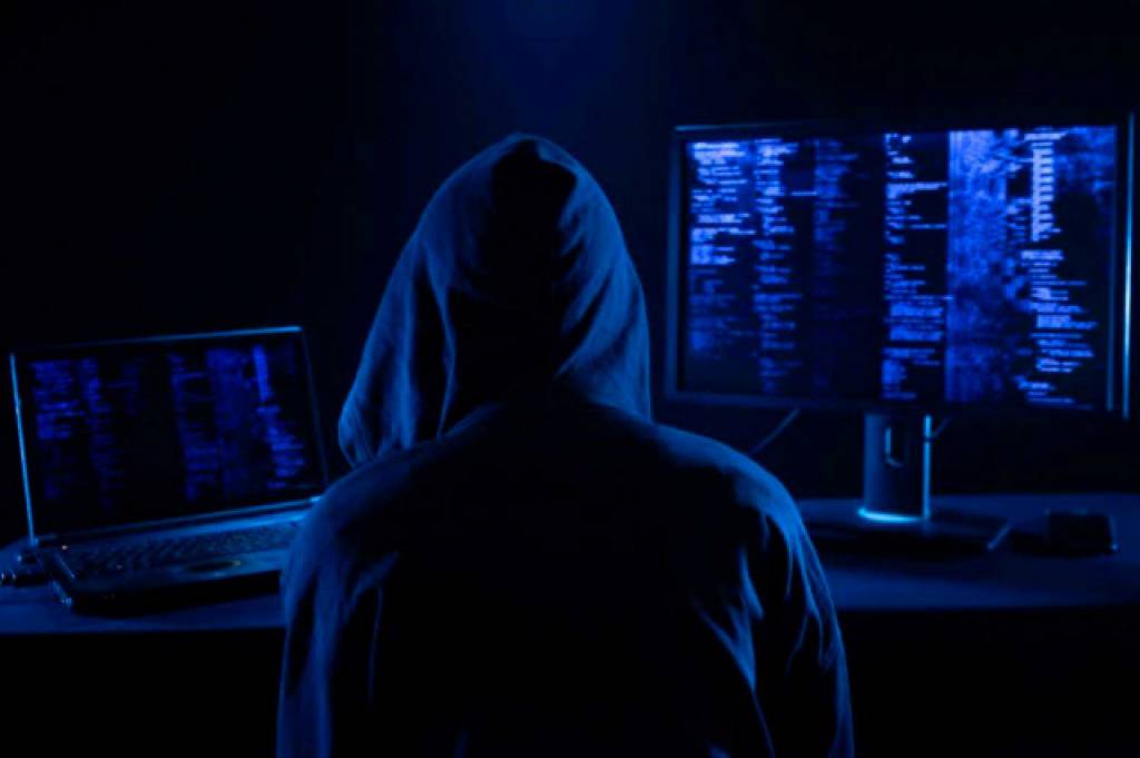 Троллар: инсон ҳаётини издан чиқариш, даъватлар, бузғунчиликдан тортиб "порно-шантаж"гача... 