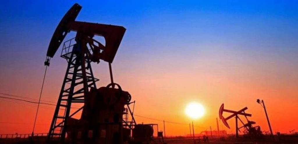 Коронавирус нефть бозорини саросимага солмоқда