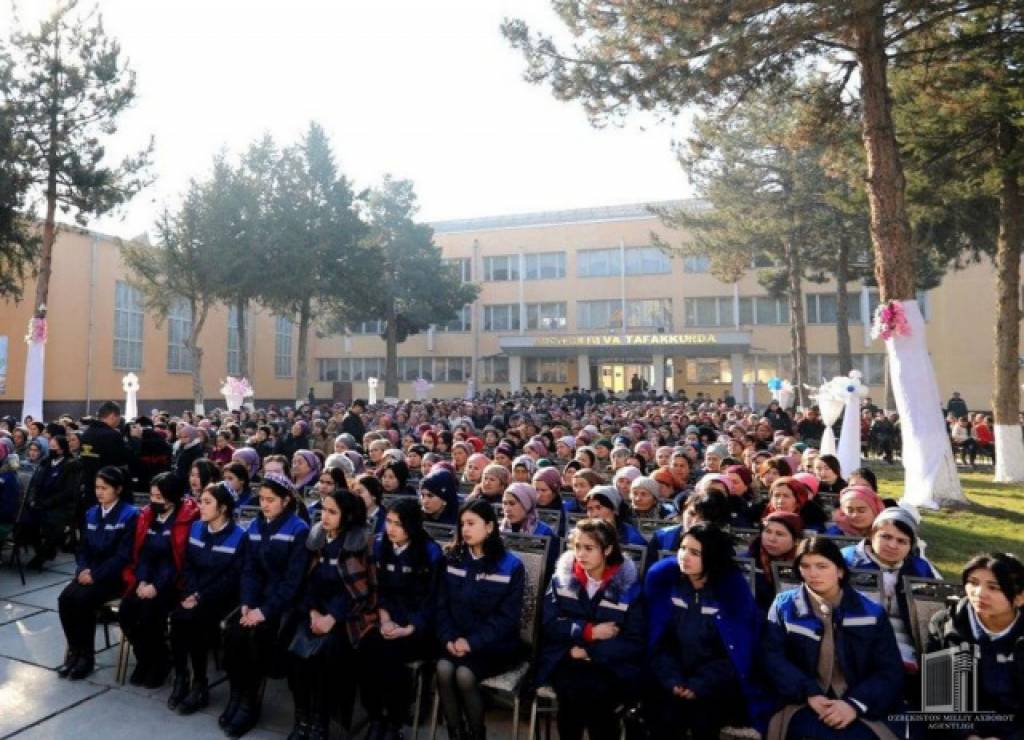 Хотин-қизларни иш билан таъминлаш муҳим вазифа ​