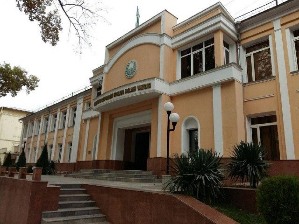 Президент маслаҳатчиси: Соғлиқни сақлаш соҳасида коррупциядан ҳоли бўлиши учун шаффоф тизим яратилиши керак