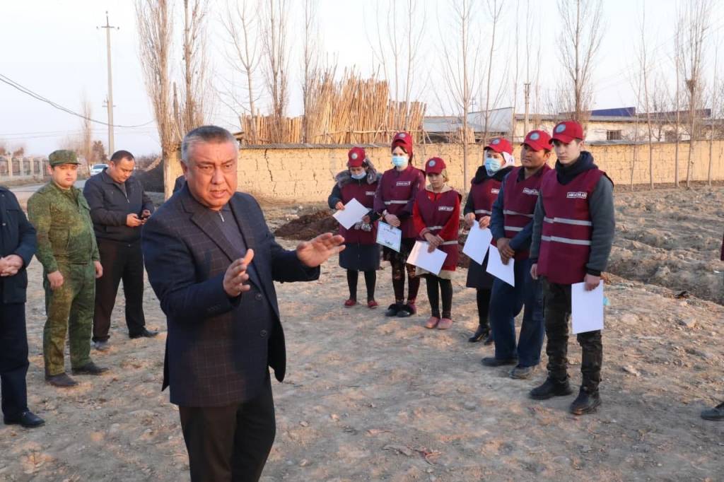 Учқўрғонда “Ўзбекбалиқсаноат” уюшмаси раиси иштирокида 477 нафар ёшга экин ерлари ажратиб берилди