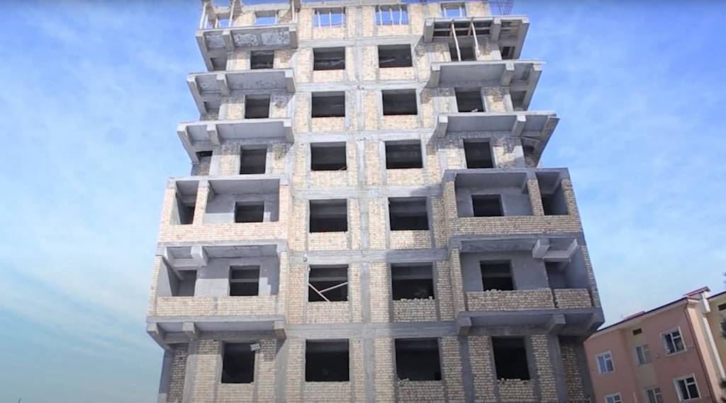 Ноқонуний қурилаётган уй можароси (+видео)