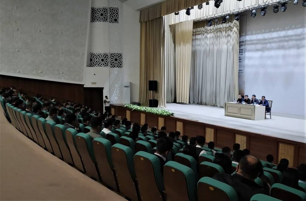 «Жаҳолатга қарши маърифат» тадбирлари ёшларни ёт ғоялар таъсиридан асрайди
