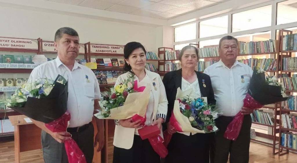 “Ахборот-кутубхона аълочиси” кўкрак нишони ўз эгаларига топширилди