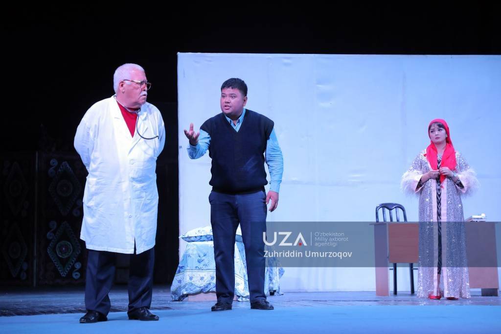 O‘sh davlat akademik o‘zbek musiqali drama teatri Andijonda