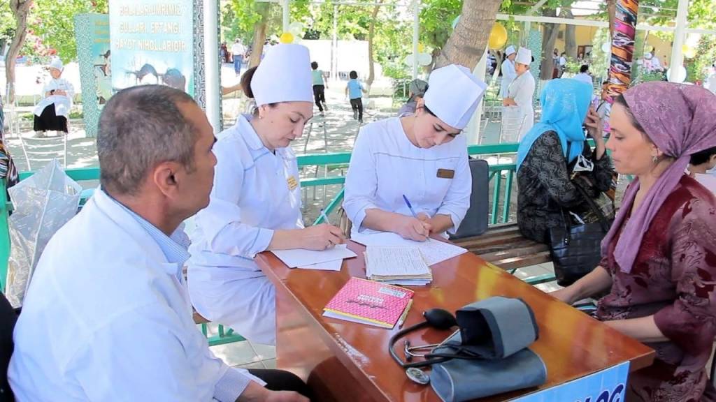 Erim va qiz dostim bilan uchlik