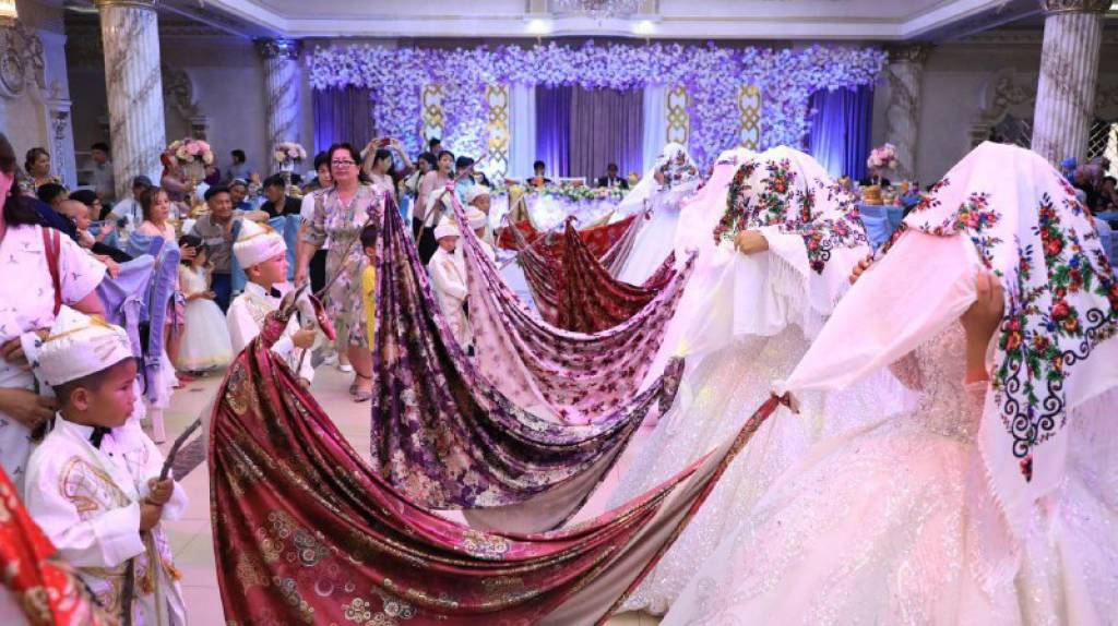 Бухоро вилояти ҳокими Хўжайлида