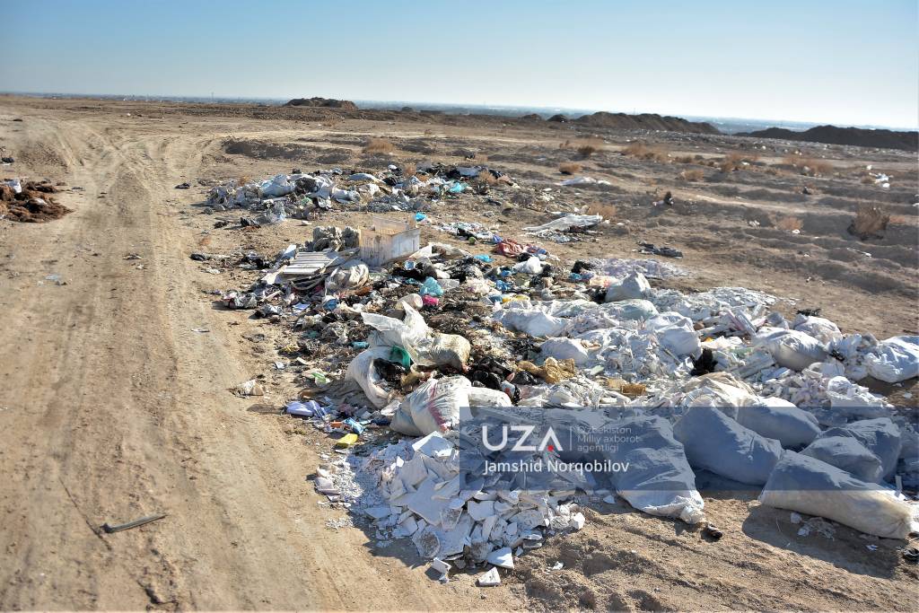 Qarshi xalqa yo‘lida hosil bo‘lgan chiqindixona