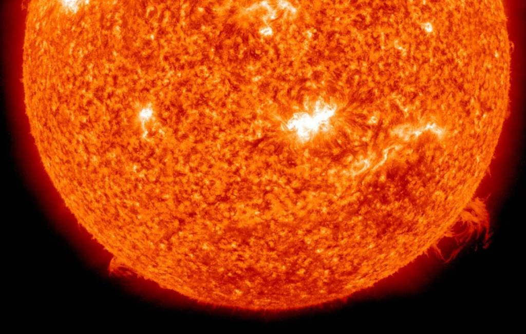 Третий день продолжается магнитная буря