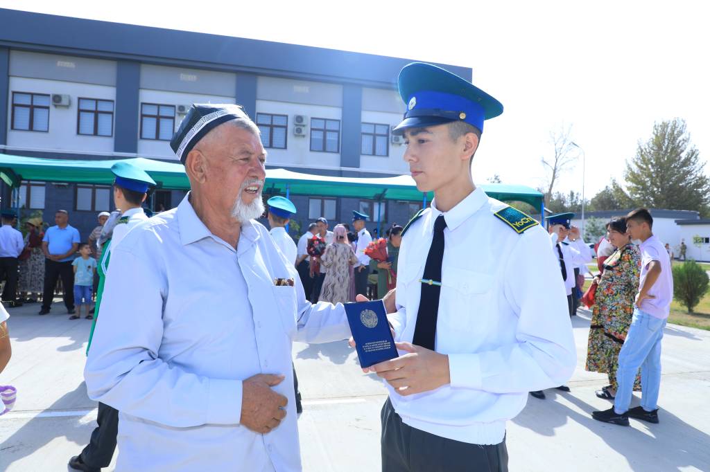 Guruh jinsiy aloqa haqida.