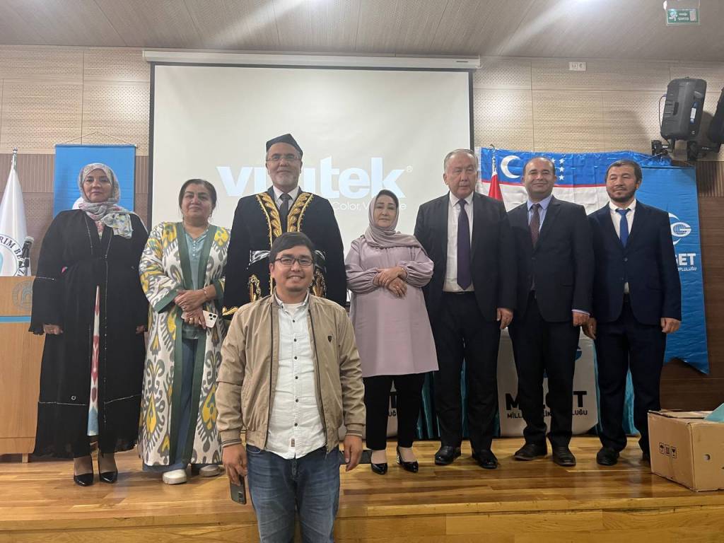 Yaxshi she’r, dilga yaqin satrlar barhayot
