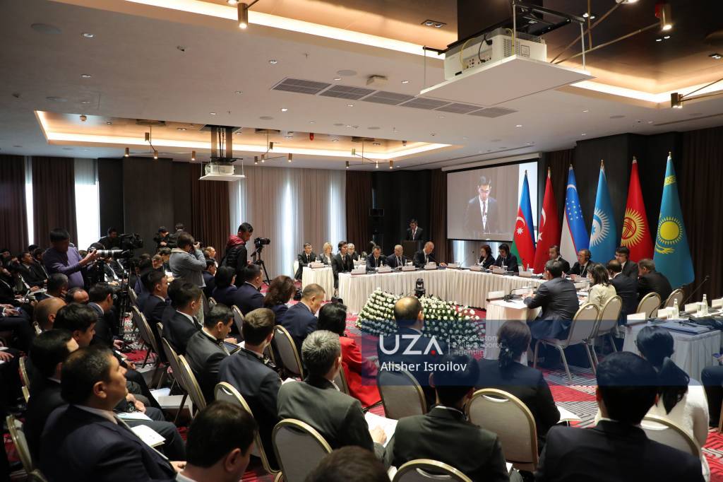 Инсон ресурсларини ривожлантиришда ҳамкорлик