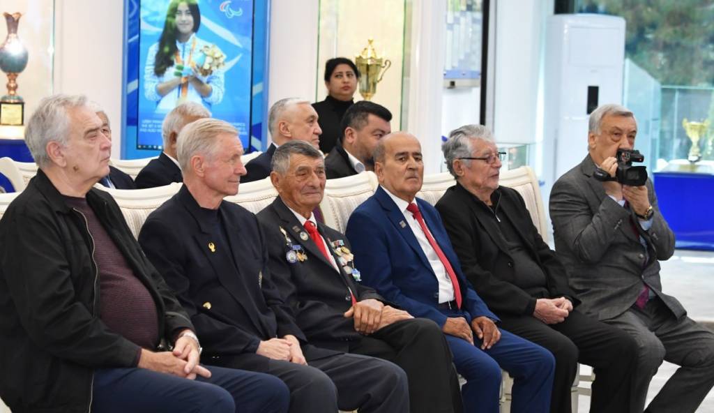 Sport faxriylari I darajali “Mehnat faxriysi” ko‘krak nishoni bilan taqdirlandi