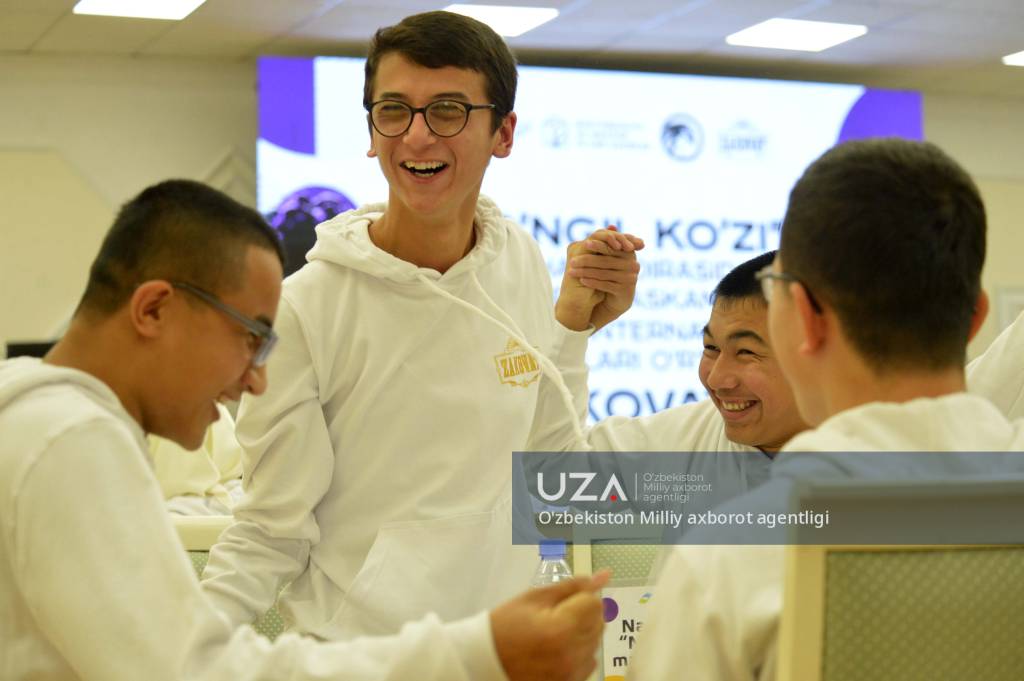 Uyda sargish bilan romantik jinsiy aloqa