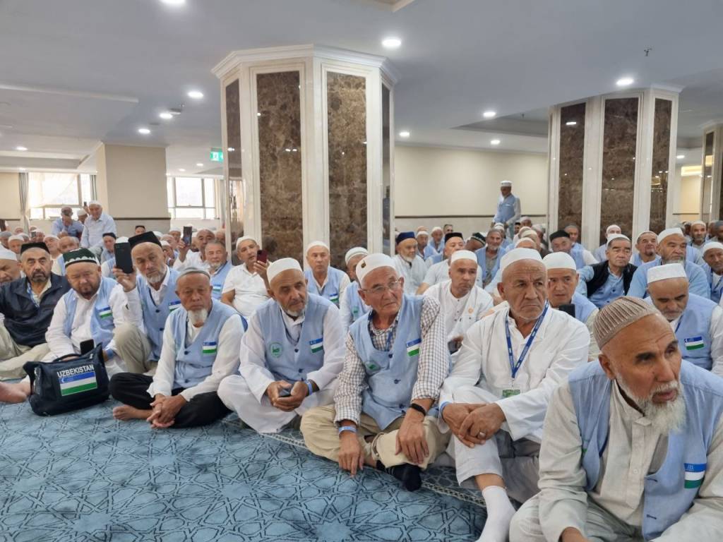 Model korinadigan qizlar bilan onlayn jinsiy aloqa