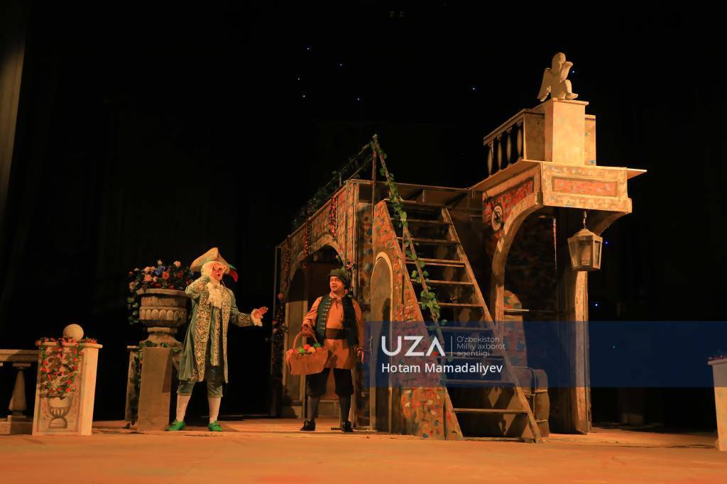 Tranny lateks porno videolar