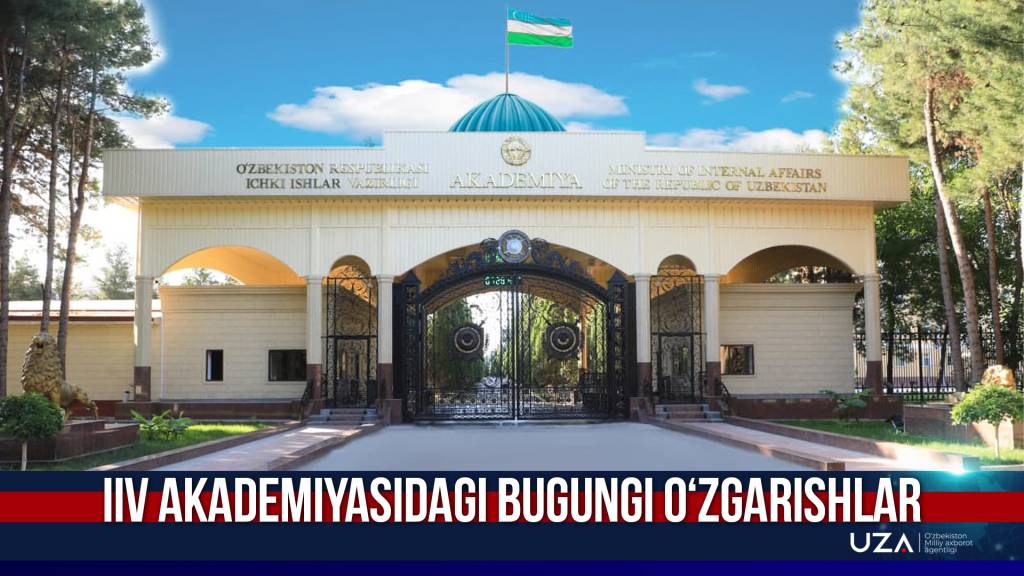 Uni to‘rt oyog‘iga qo‘yib, dumbasiga urdi.