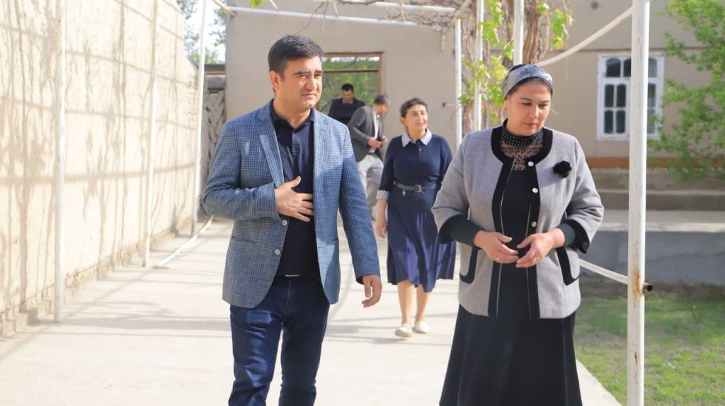 Yaponiyalik ayolning labiyasidagi spermani tomosha qiling Ogizdagi jinsiy aloqa haqida shaxsiy video