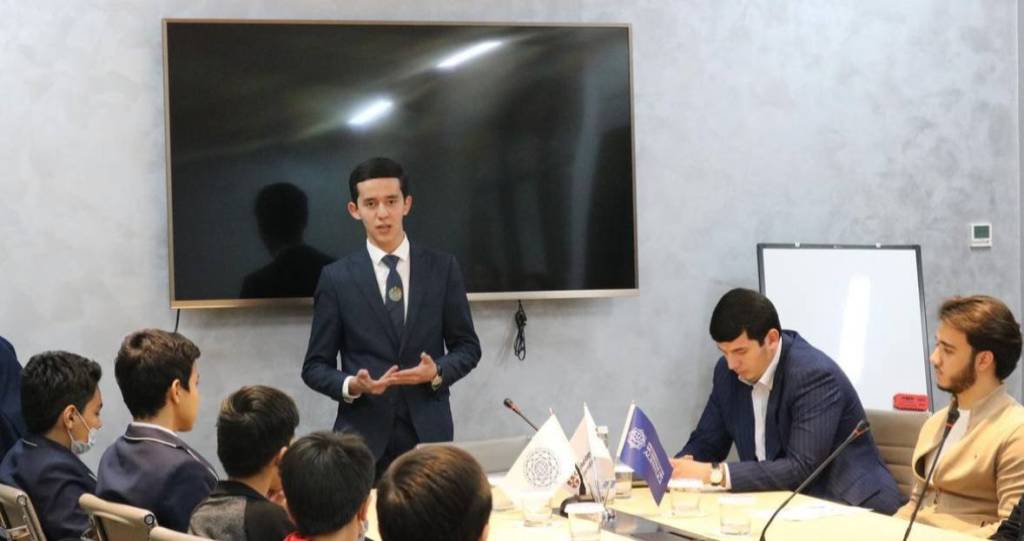 Die Türen der renommiertesten Hochschulen der Welt stehen ihm offen