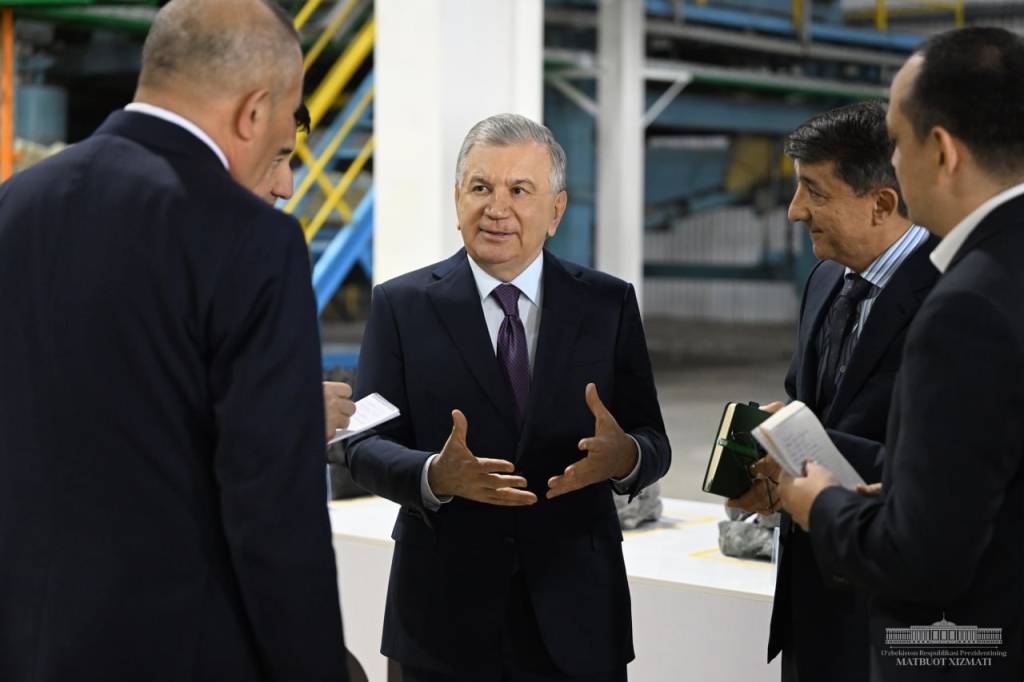 Ксюша Собчактың сексуалды аяқтары