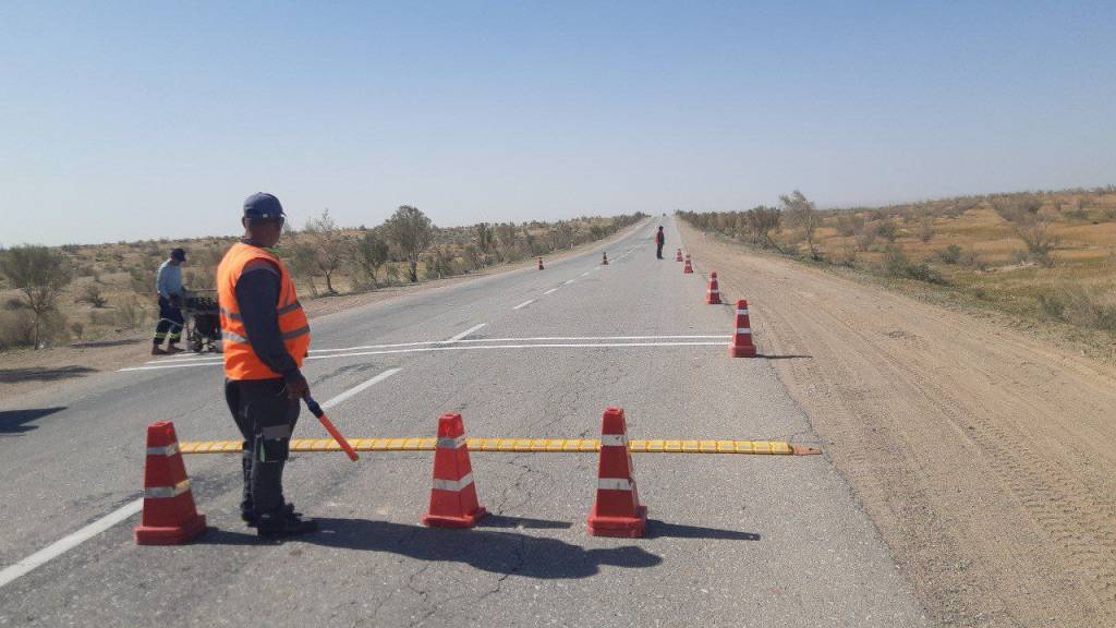 yo visto asi adidas shoes