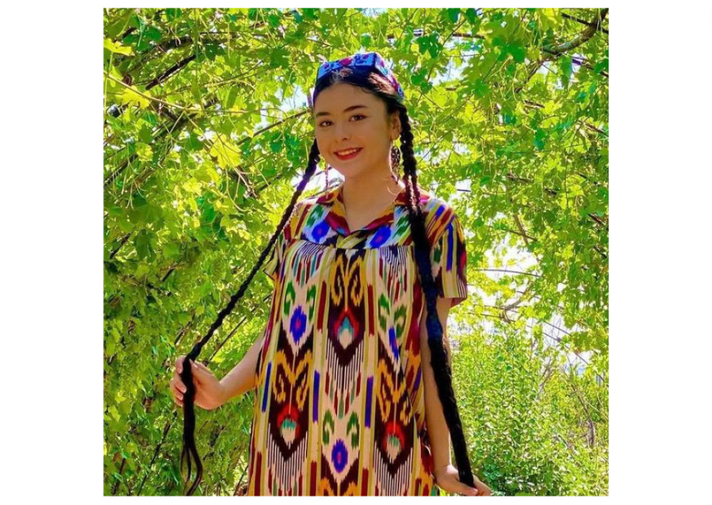 Oyog‘imni yalab, paypog‘imni hidlashga majbur qildi.