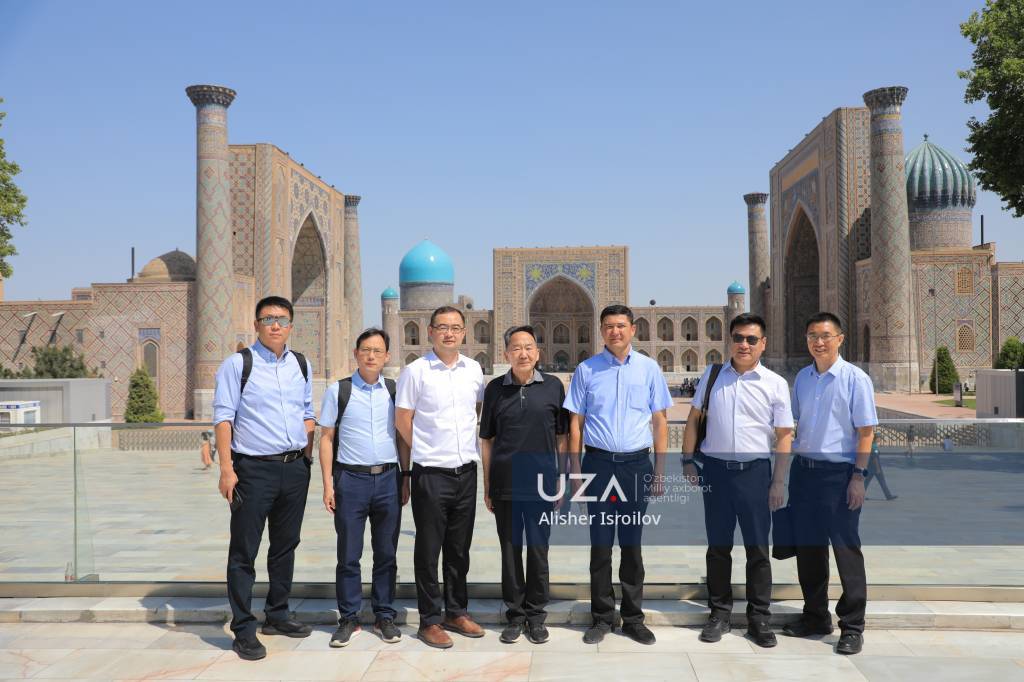 Xitoy delegatsiyasi – Samarqandda