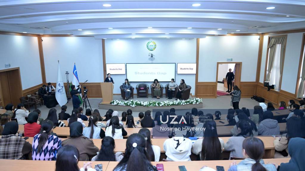 Hayz korish va ayollarning porno fotosuratlari