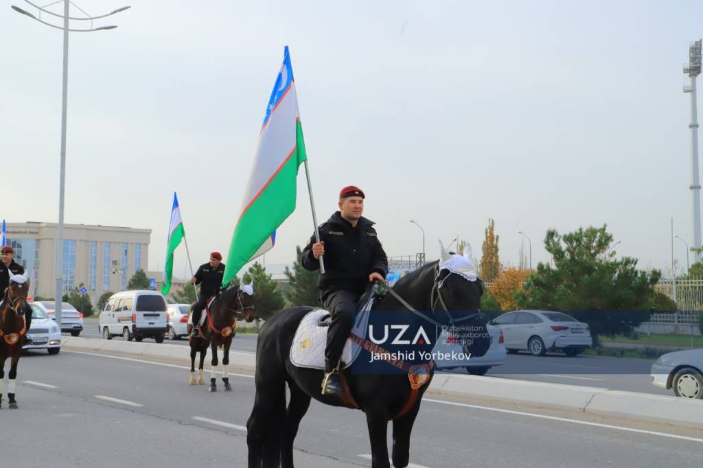 Davlat bayrog‘i qabul qilingan kun keng nishonlandi