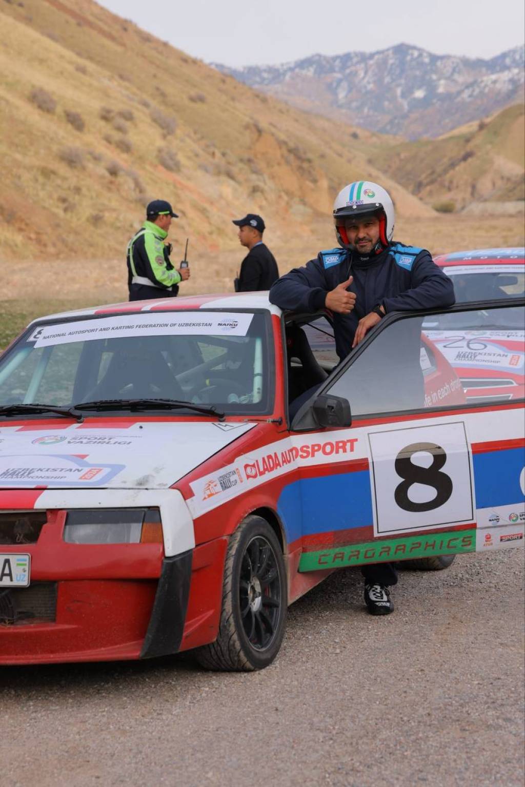 Qizlar ichki kiyim kiyishga harakat qilishadi Kremenets oqituvchi porno