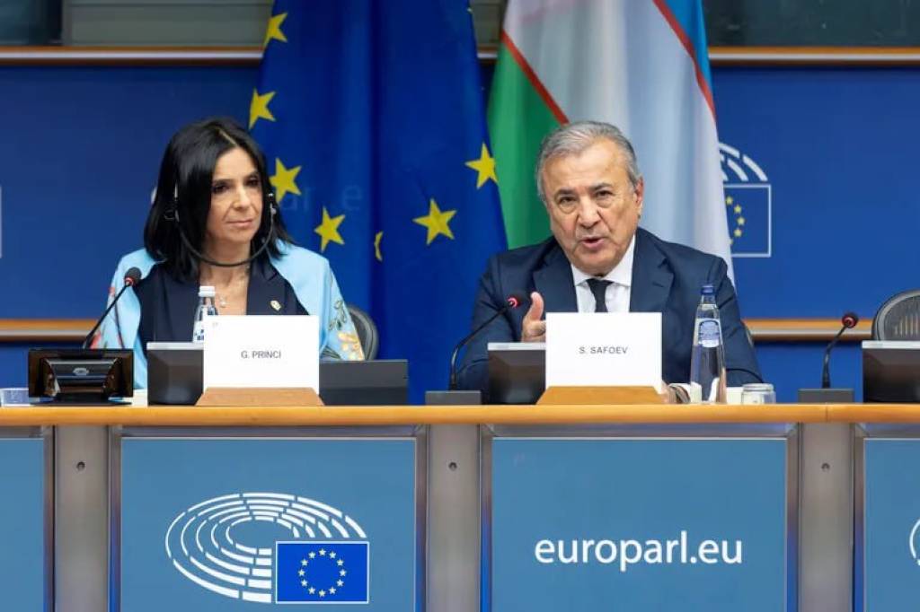 “乌兹别克斯坦-欧盟”议会合作委员会下次会议将在乌兹别克斯坦举行