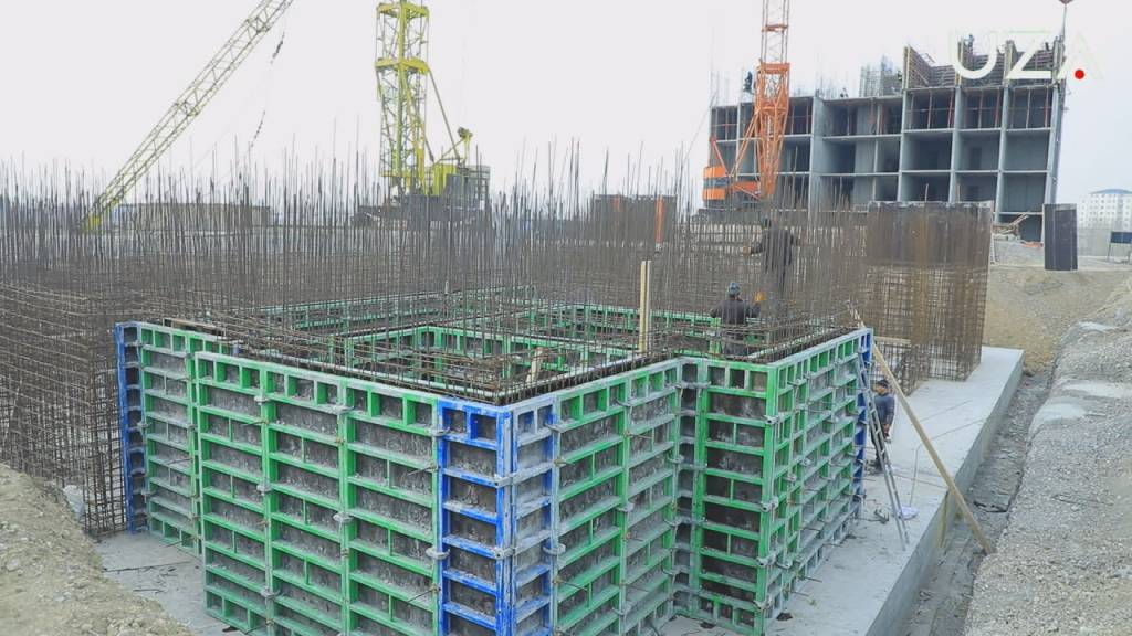 Anna Semenovichning erotik sonlari va kokraklari