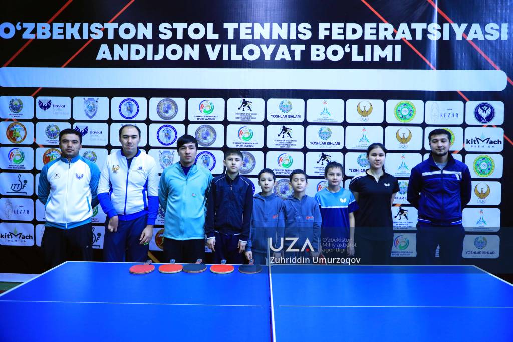 Ayollar hukmronligi va cuckold porno videolar