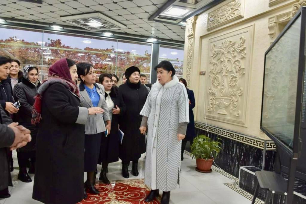 Оилаларда соғлом маънавий муҳитни асраб-авайлаш борасида қандай  ишлар амалга оширилмоқда?