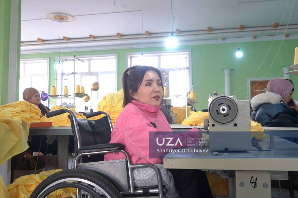 Jamiyatning faol a’zosiga aylangan tikuvchi qiz (+video)