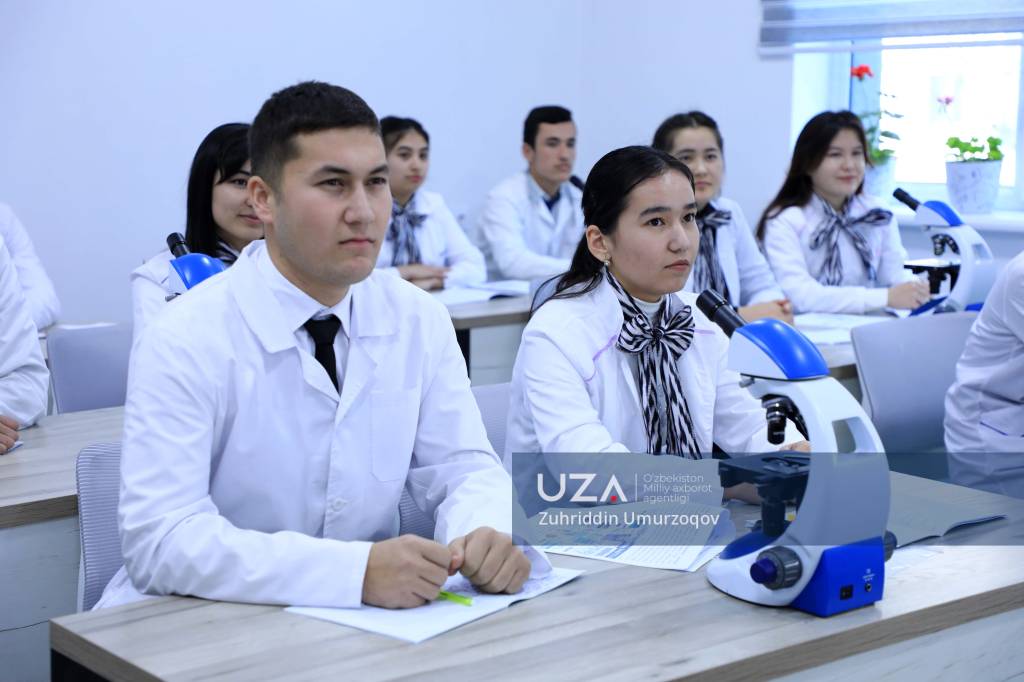 Lara Croftning porno suratlari