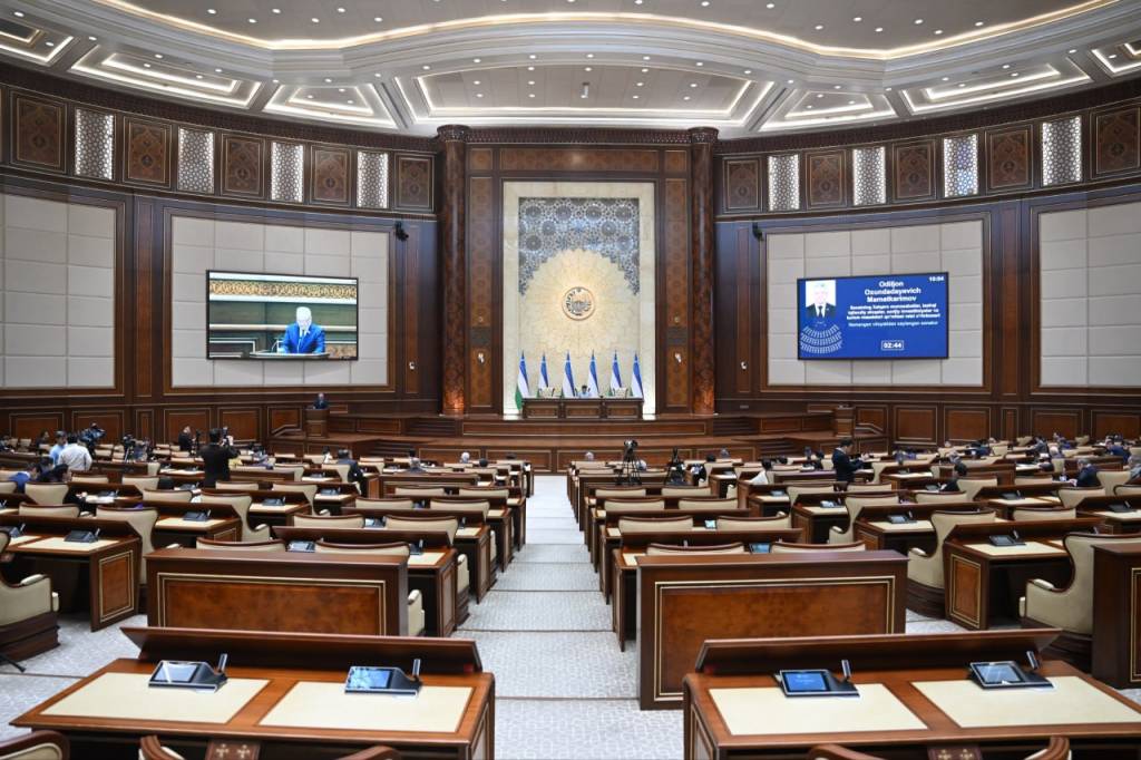 Сенатнинг бешинчи ялпи мажлиси ўз ишини давом эттирмоқда