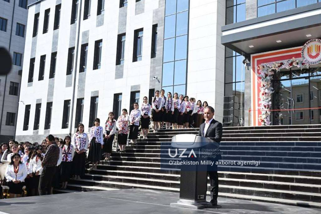 Yosh qizi va uning otasi ortasidagi jinsiy aloqa (ruscha video) Ayol orgazmlarining yashirin videolarini tomosha qiling