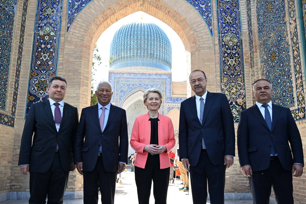 Qadimgi suratga tushdi Qadimgi suratga tushdi