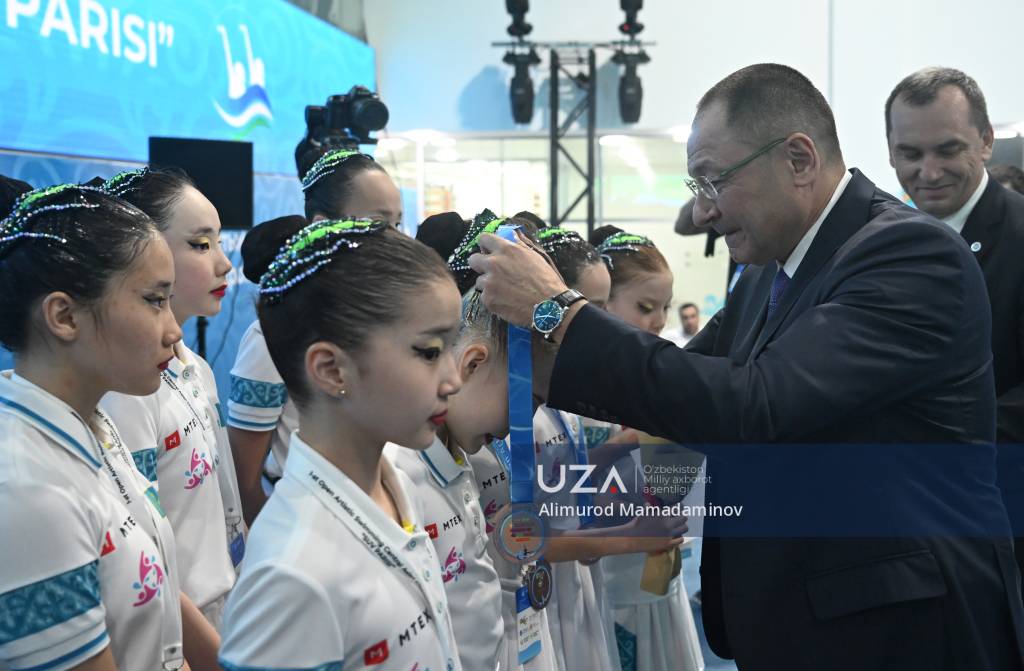 Rassom bilan jinsiy aloqa (HD)