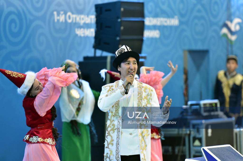 Yalangoch porno yulduz qizlar slayd-shou