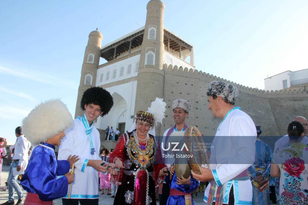 O‘zbekistonda turizm iqtisodiyotning yetakchi sohalaridan biriga aylanmoqda