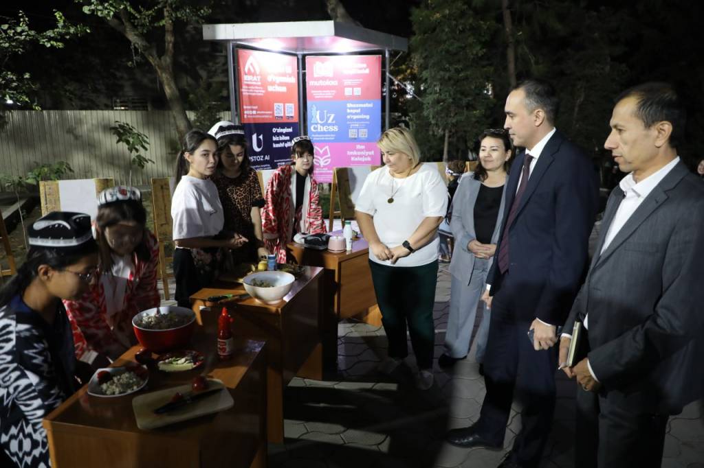 Yotgan porno Eng yaxshi nemis porno yulduzlari royxati